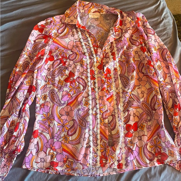 Seven Wonders Tops - Seven Wonders sheer top size large